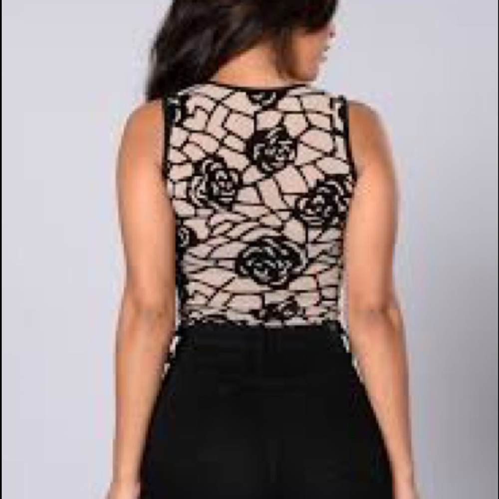 SOLD! 🚫🚫 Concrete rose bodysuit FN - Picture 6 of 7